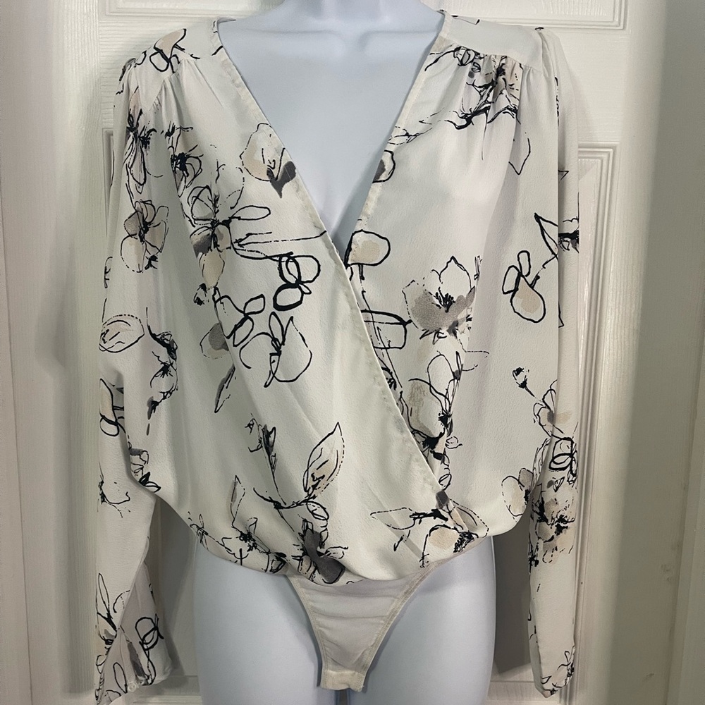 Astr Floral Print Wrap Bodysuit - White and Black